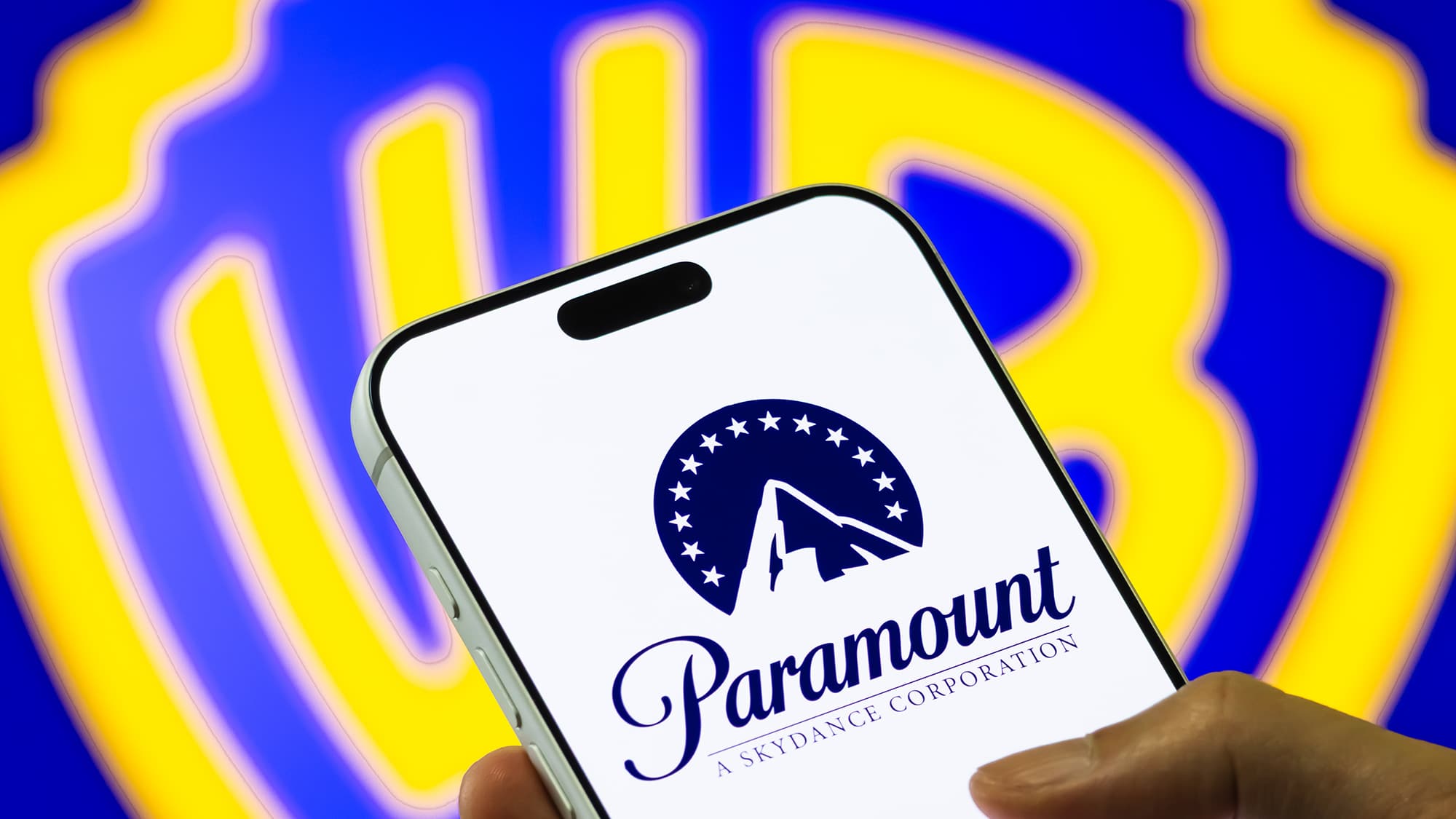 Paramount ескалира битката за Warner Bros – съд, война за акционери и сблъсък с Netflix за контрол върху холивудския гигант