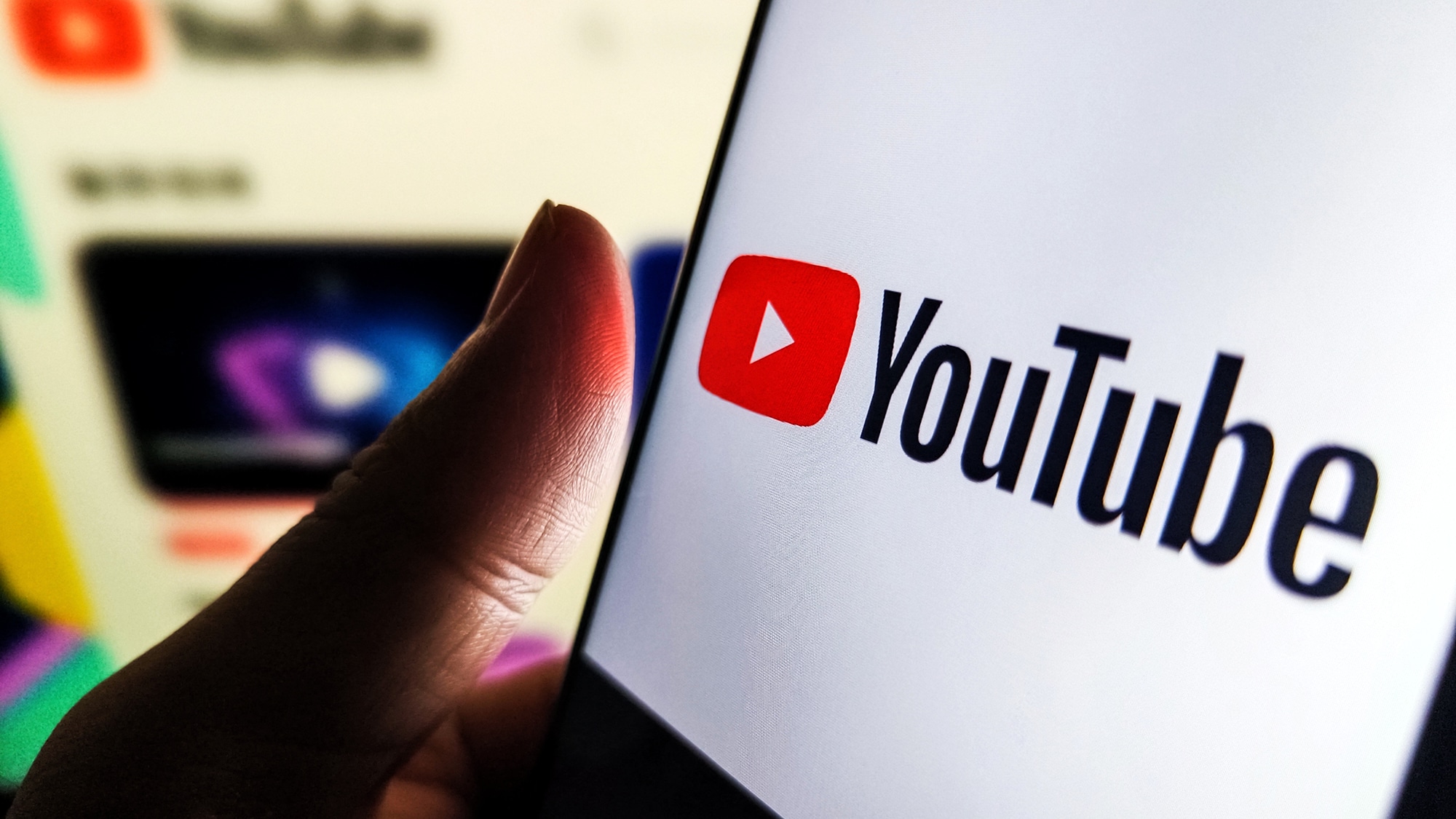 YouTube залага още по-силно на AI с нови инструменти за видео, музика и търсене