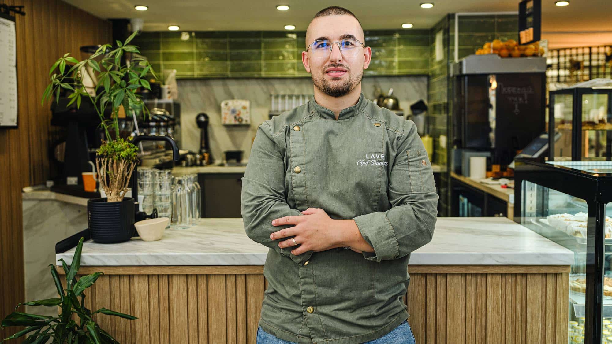 От семейната кухня до собствен бизнес: Историята на Димитър Димитров и Cafe Lave